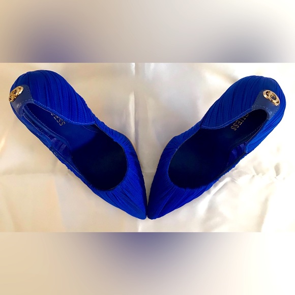 Guess Women's Scalloped Pumps. Size 8.5. MSRP $79. - Picture 4 of 5